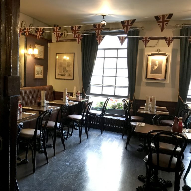 dining room at the lamb and flag in London